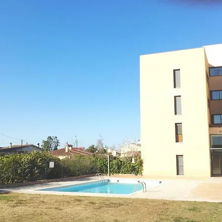 Apartament Agusti * Ампоста